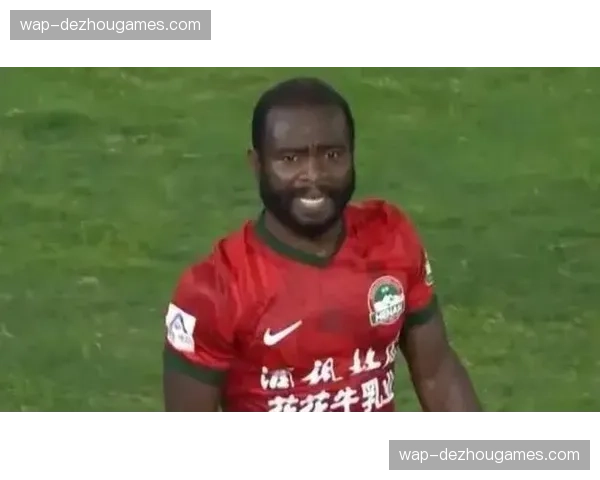 阿奇姆彭单刀制胜显杀手本色 英博锋线老将经验决定比赛 阿奇姆彭单刀制胜显杀手本色 英博锋线老将经验决定比赛